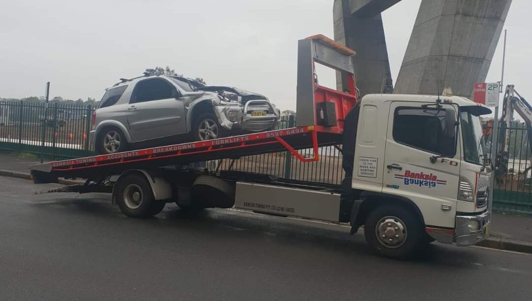 Accident Towing by Banksia towing
